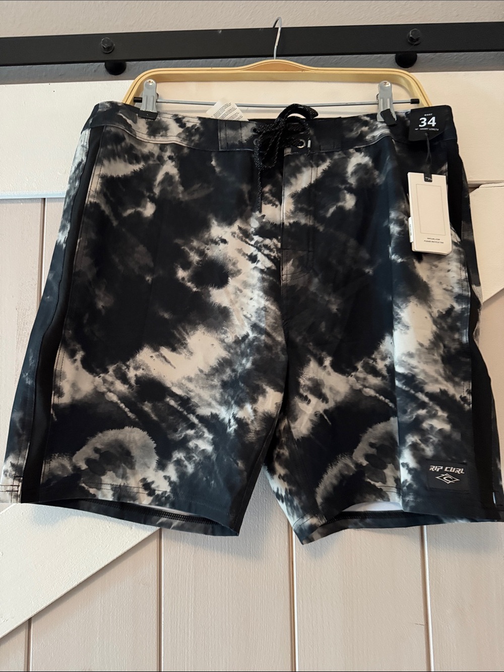 NWT: Rip Curl Men’s Black & White Tie-Dye Board Shorts